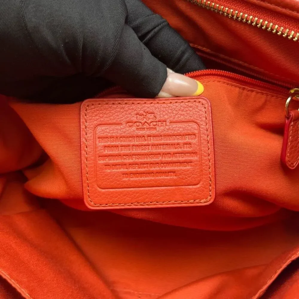 Coach Women Pre-Loved Bag Very Good Condition